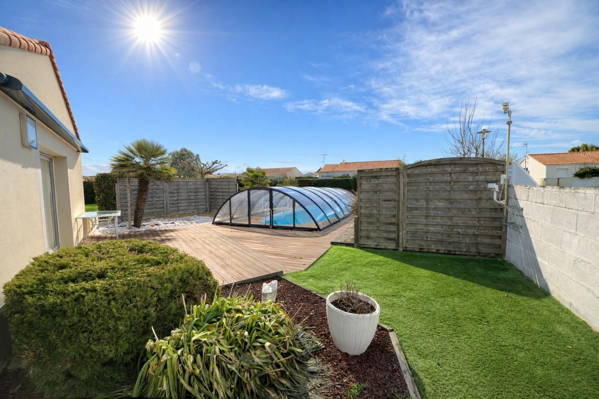 LE FENOUILLER Maison de plain-pied 5 pièce(s) 2