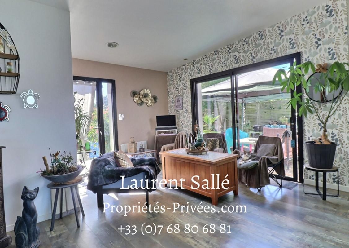 AMBON Maison de plain-pied avec dépendance, A deux pas de la mer ! 2