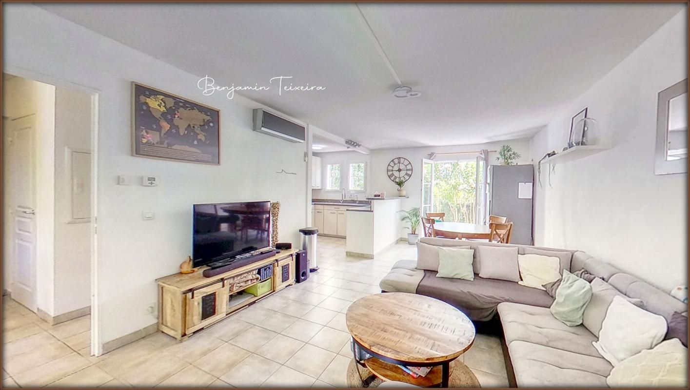 ROQUEBRUNE-SUR-ARGENS Maison Roquebrune Sur Argens 6 pièce(s) 96 m2 - 4 chambres dont 1 de plain-pied + Parking privé 2