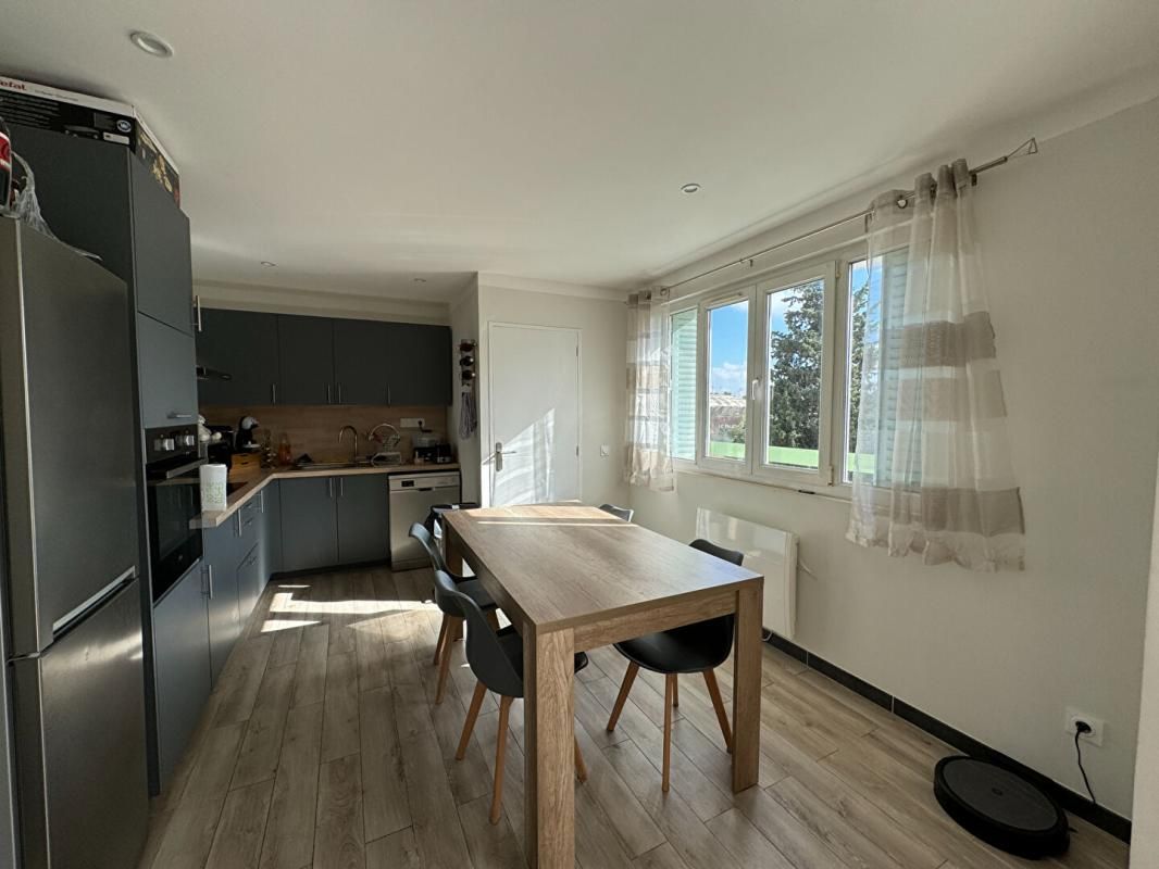 ISTRES Appartement de standing de type 3 avec place de parking 4