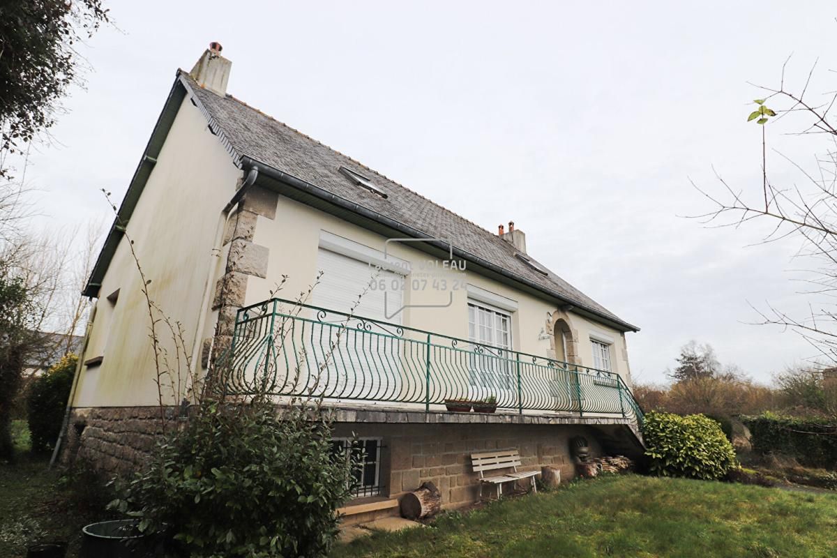 CORSEUL Maison Corseul 82 m2 + 45m² grenier - 1590m² terrain - 3 chambres 2