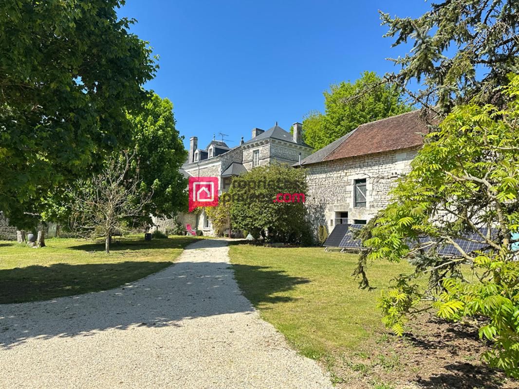 LEMERE Maison Proche Chinon 5 pièce(s) 190 m2 2