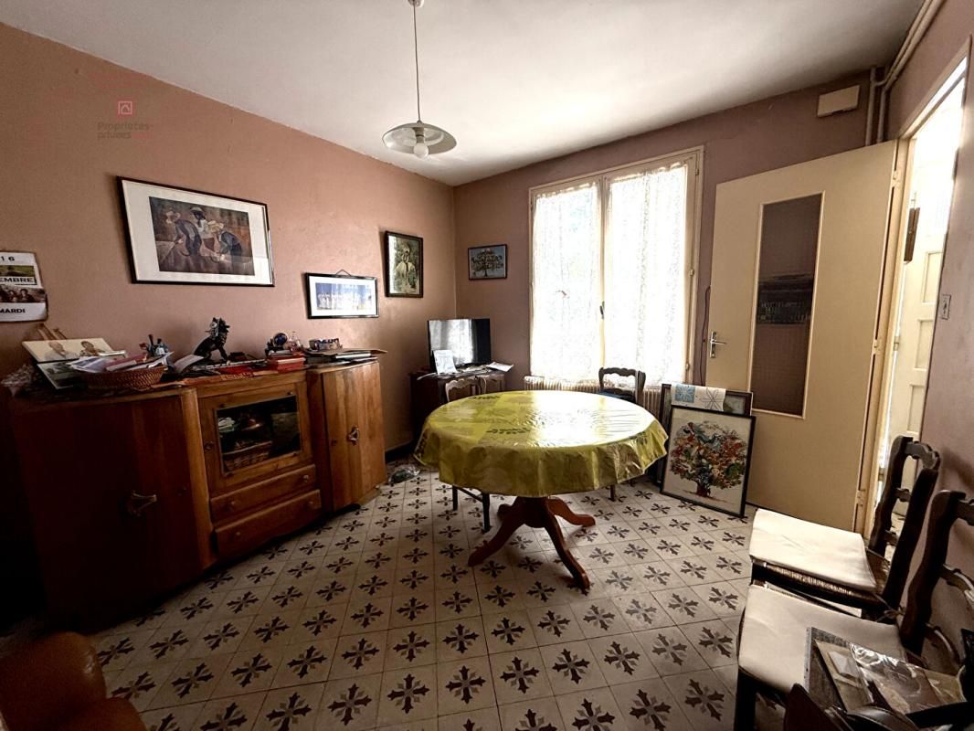 TARASCON Maison Tarascon 8 pièce(s) 166 m2 2