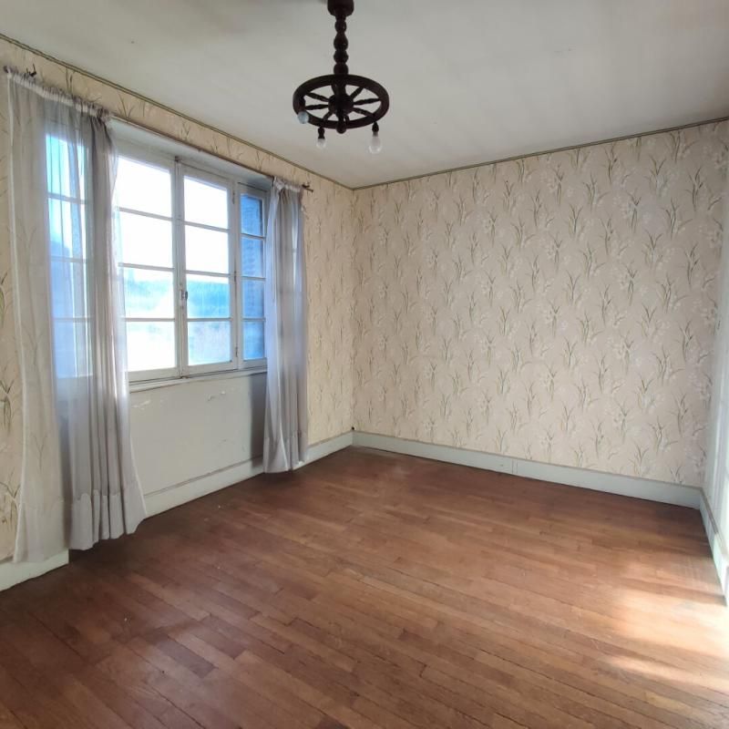 MONTSAUCHE-LES-SETTONS Maison / appartements Montsauche Les Settons 6 pièces 2