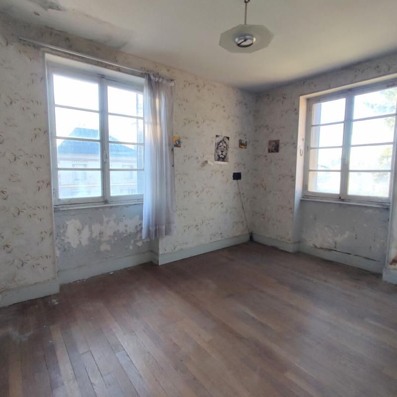 MONTSAUCHE-LES-SETTONS Maison / appartements Montsauche Les Settons 6 pièces 3