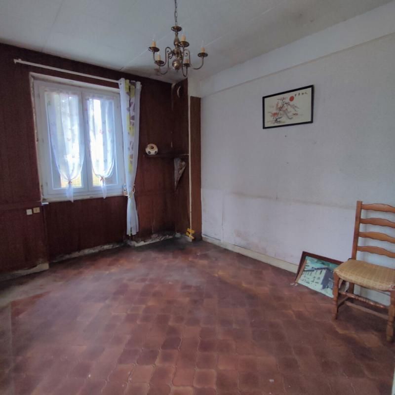 MONTSAUCHE-LES-SETTONS Maison / appartements Montsauche Les Settons 6 pièces 4