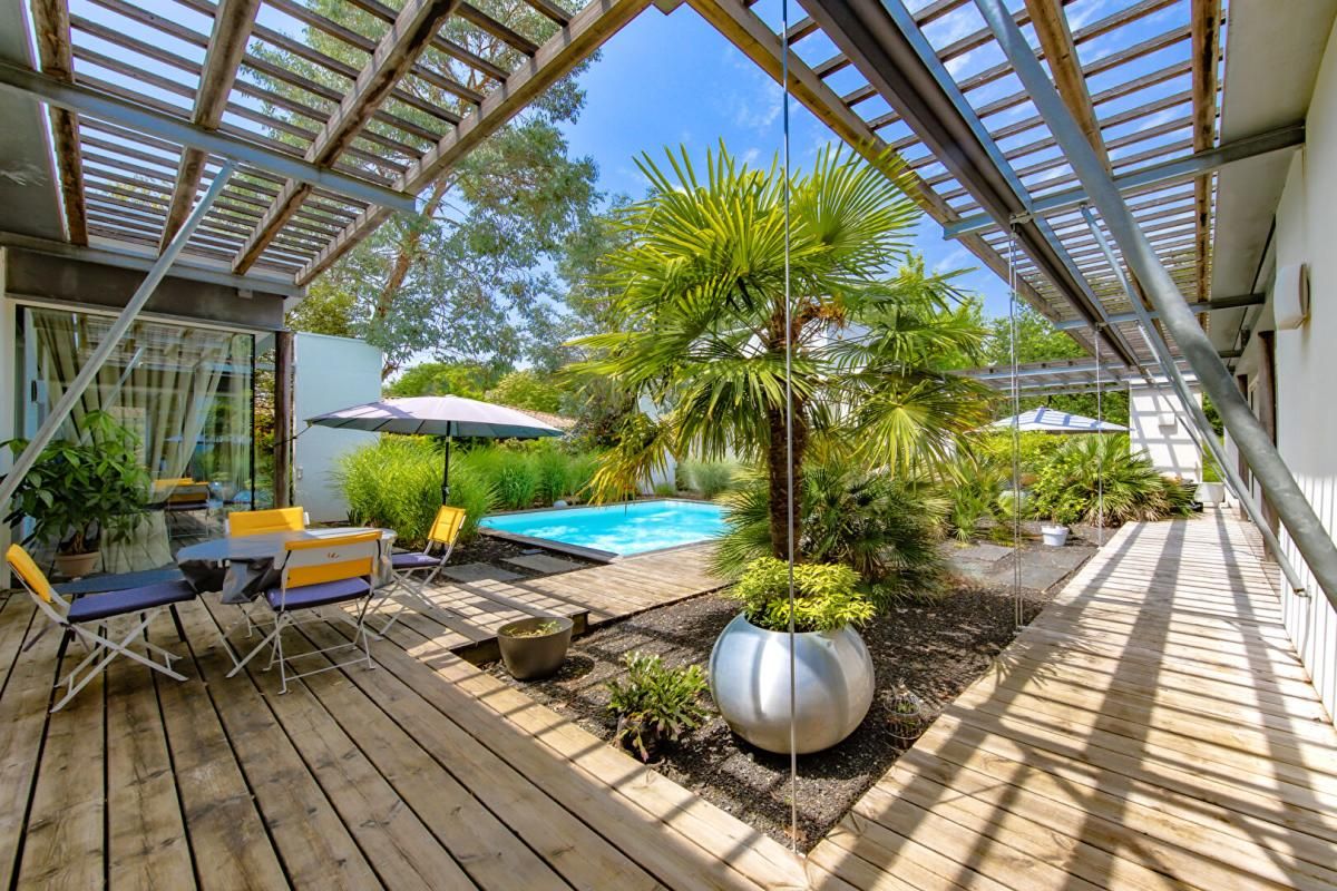 Maison d'architecte, type 06, 200 m2 hab,  secteur résidentiel