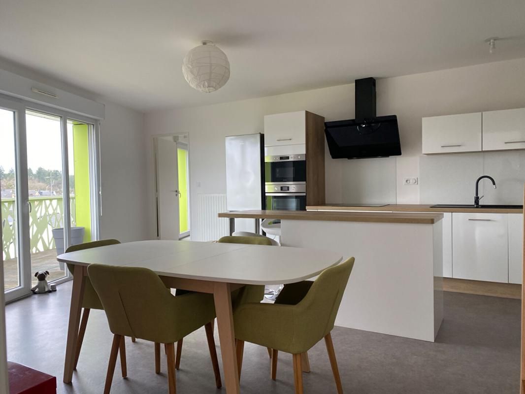 centre Saint Avé Appartement 4 pièce(s) 75 m2 /garage Terrasse 19 m2