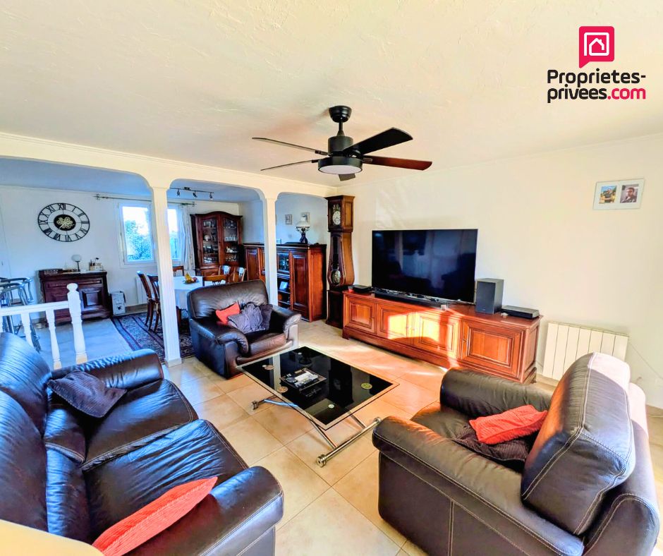 LE MUY Maison familiale d'environ 125m² ? Quartier calme en bout d'impasse 2