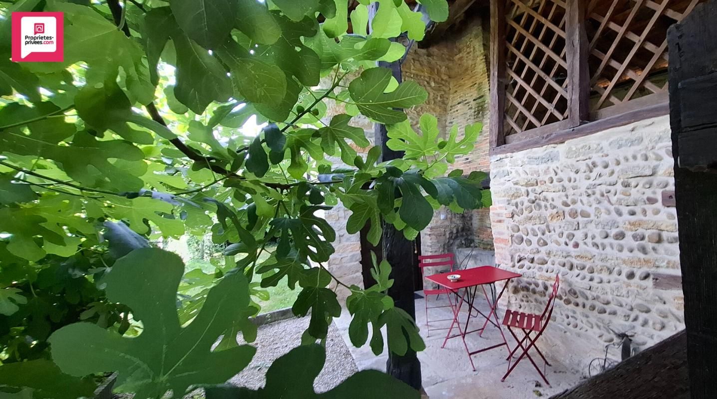 VIRIAT Demeure de prestige et gîte Viriat 10 pièce(s) 320 m2 4