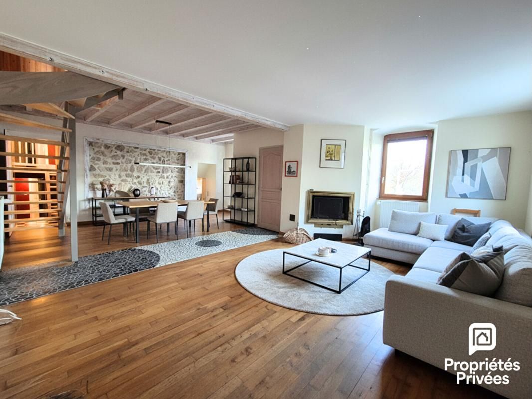 Maison de village 193m2 - 4 chambres - Valserhône 01200