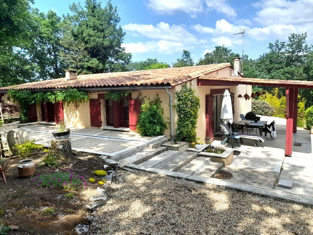 CHOURGNAC Maison Chourgnac 9 pièce(s) 260 m2 3