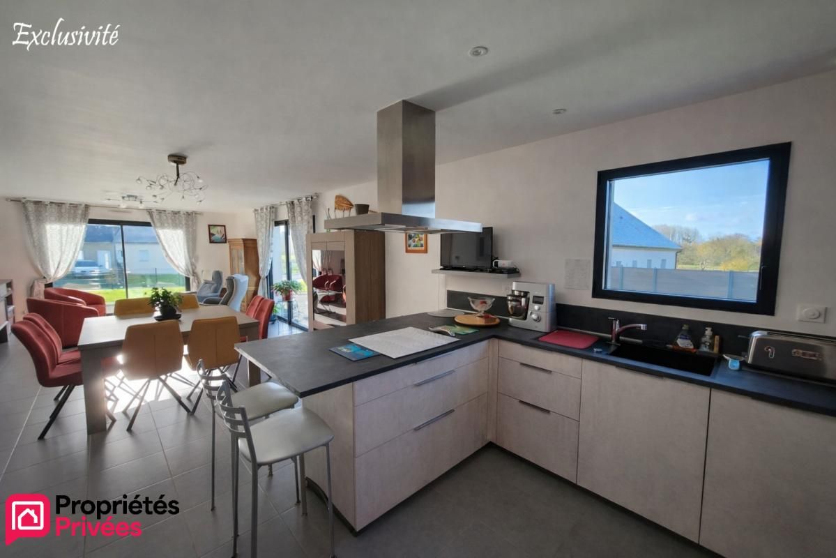 SAINT-HILAIRE-DU-HARCOUET Maison de plain-pied, Saint-Hilaire-Du-Harcouët 5 pièce(s) 102.40 m2 2