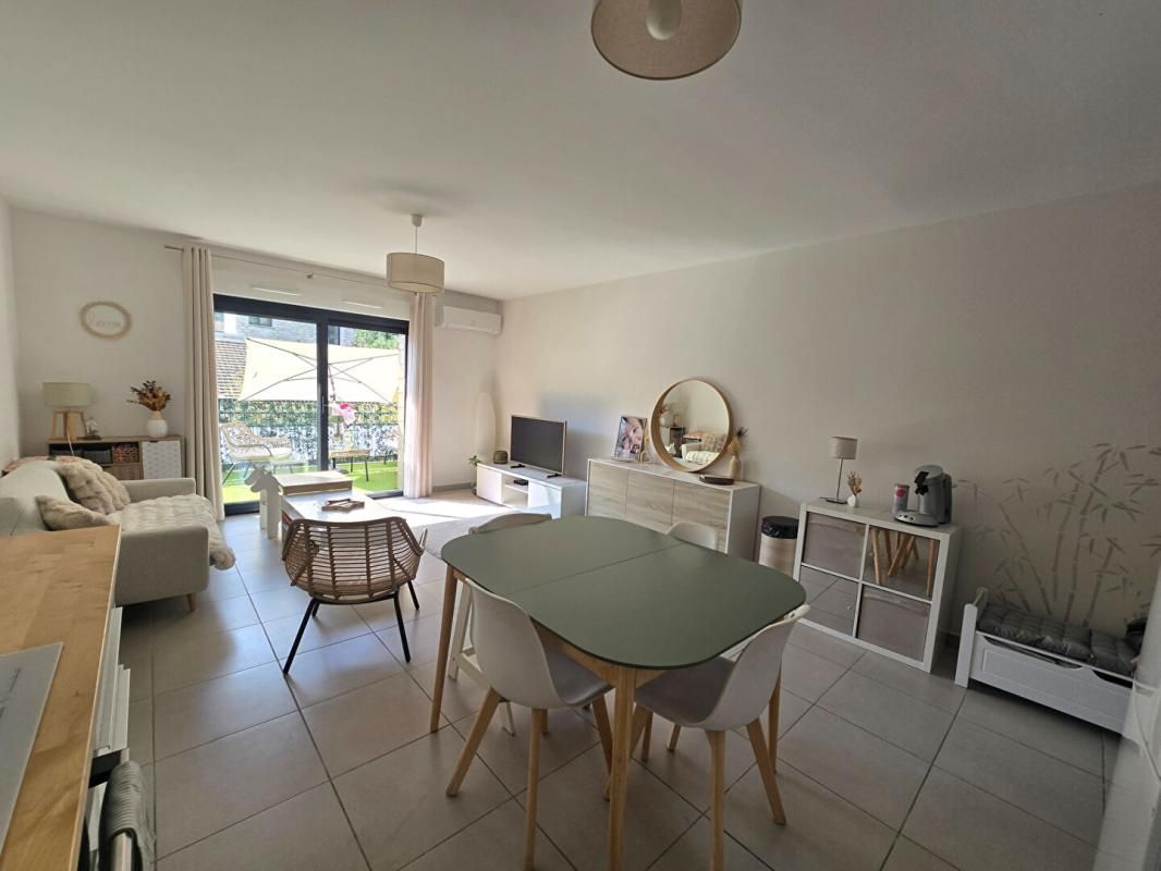 HYERES Hyères Costebelle - Dernier étage - T3 de 65 m² avec terrasse et parking 3