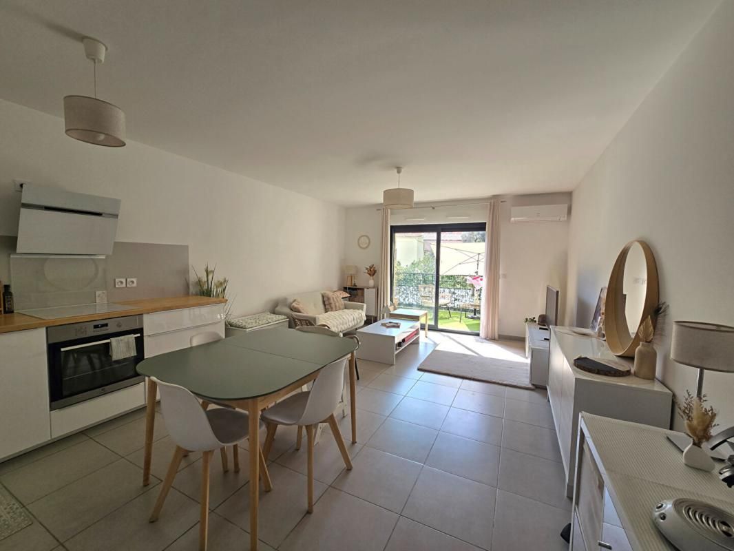 HYERES Hyères Costebelle - Dernier étage - T3 de 65 m² avec terrasse et parking 4