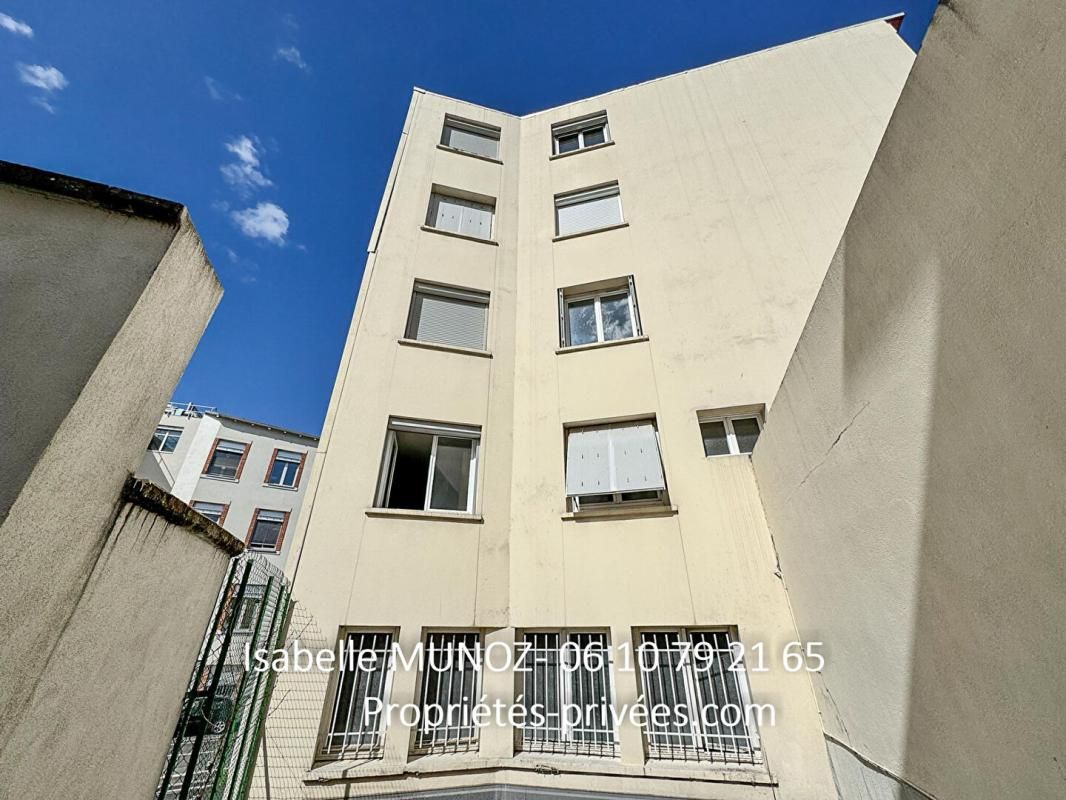 CLERMONT-FERRAND lot de 2 appartements F1 let F2 à Clermont Ferrand, les Carmes 4