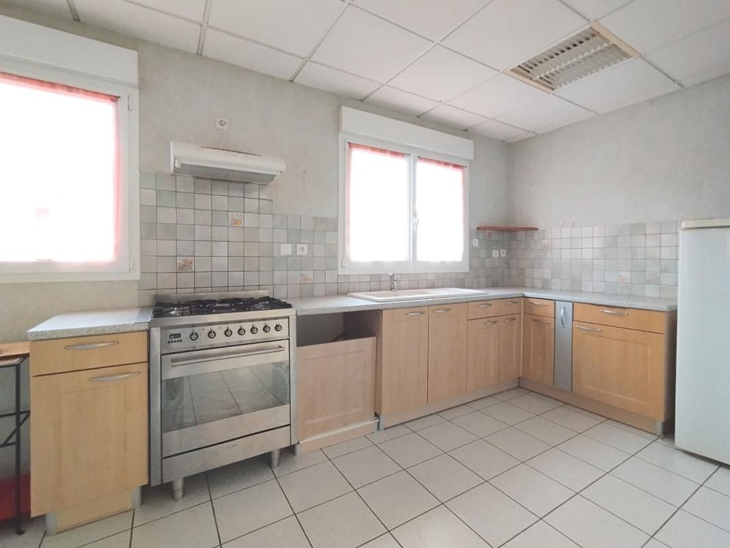 LE LOROUX-BOTTEREAU Maison, 240m² + annexes, bourg Loroux Bottereau (44430) 4