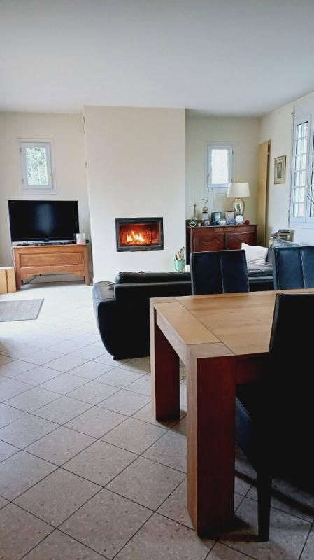 PROPRIETE avec parc arboré et piscine