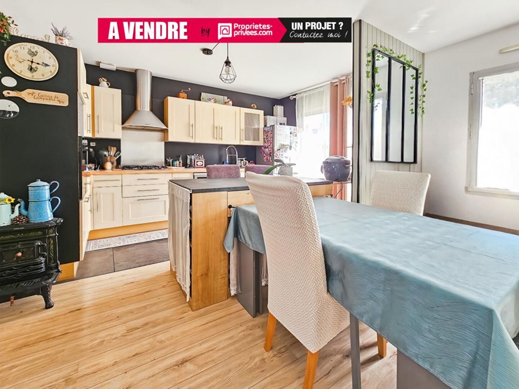 SAINTE-GEMMES-SUR-LOIRE Maison familiale idéalement située - coup de coeur assuré ! 1