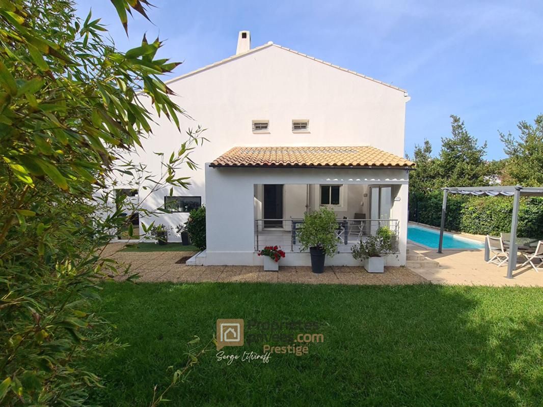 Villa contemporaine T5 - Piscine - Jardin - Marseille 8e - Prado/Corniche -1.200.000