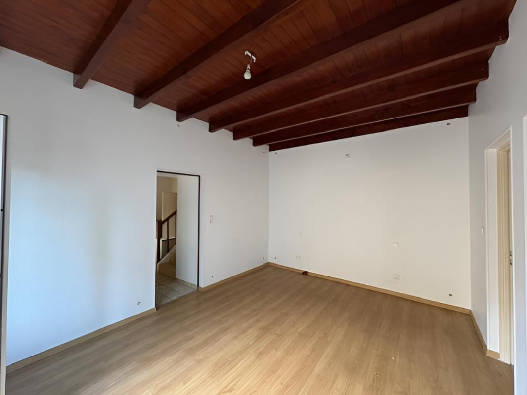 SAINT-LAURENT-DE-COGNAC Maison de Village St Laurent de Cognac 75.32m² 4