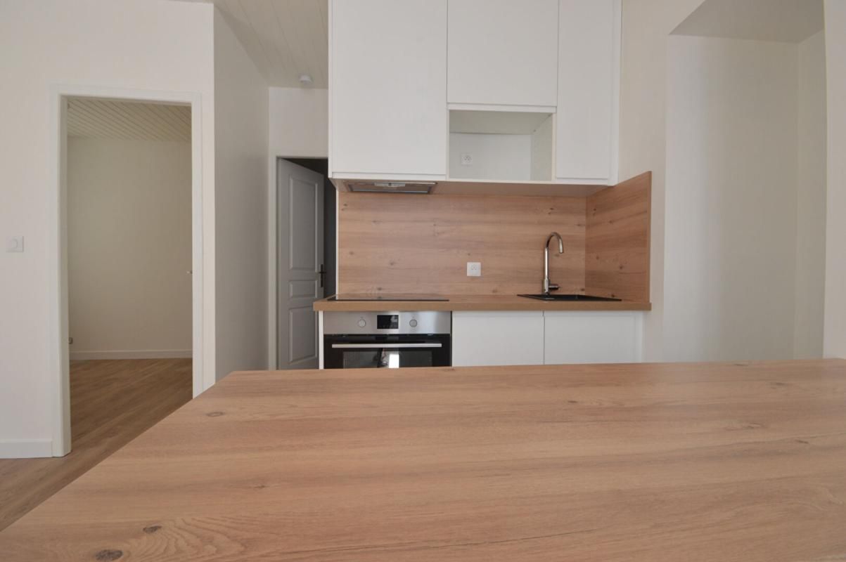 LA ROCHELLE Maison  17 La Rochelle CENTRE VILLE 3 PIECES 43 m2 4