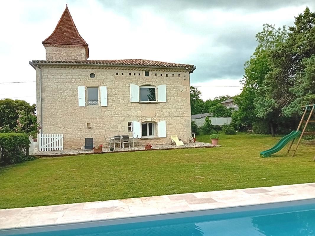 CAHORS Maison  et gîte 9 pièces 213 m2 deux piscines 2