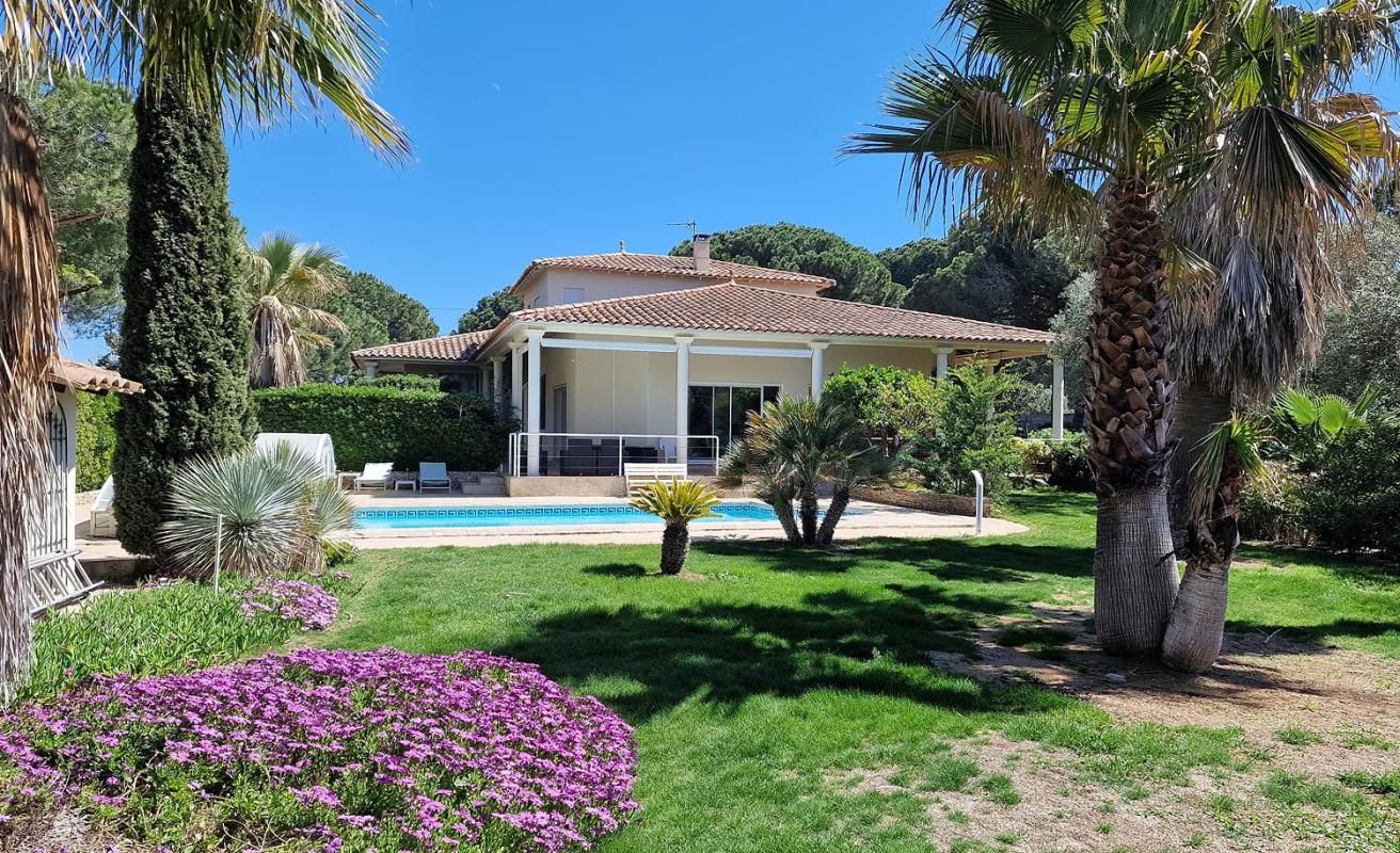 Villa d'exception au Grau d'Agde - Piscine chauffée, proche de la plage