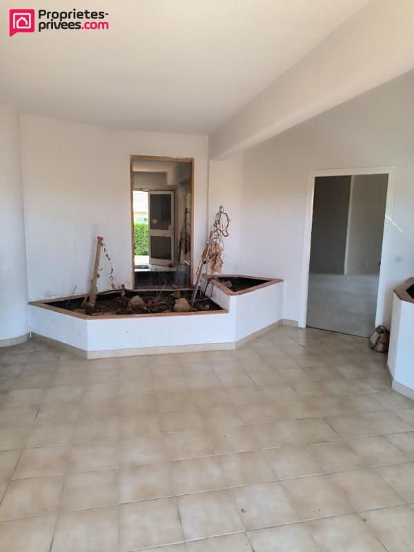 BESSE-SUR-ISSOLE Maison d'architecte 3