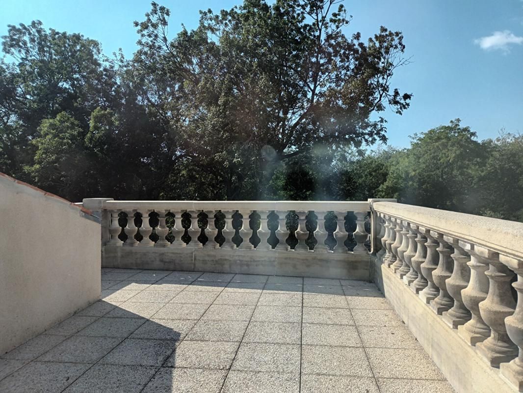 Appartement t1 terrasse17 La Rochelle centre historique