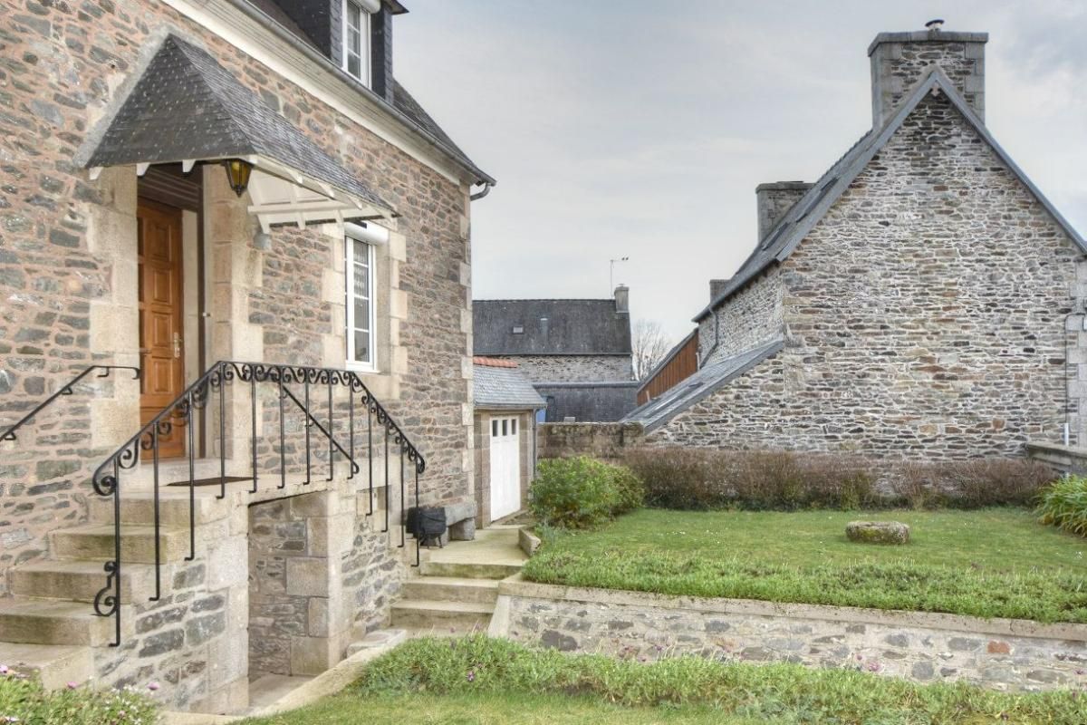 TREGUIER Maison en pierres proche des commodités 2