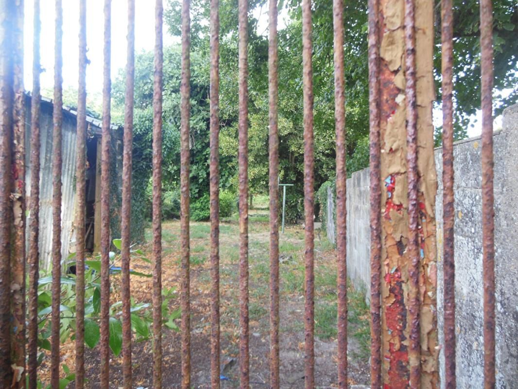 VAUX-SUR-MER Maison à rénover de 58 m² env. sur parcelle de 540 m² env 2