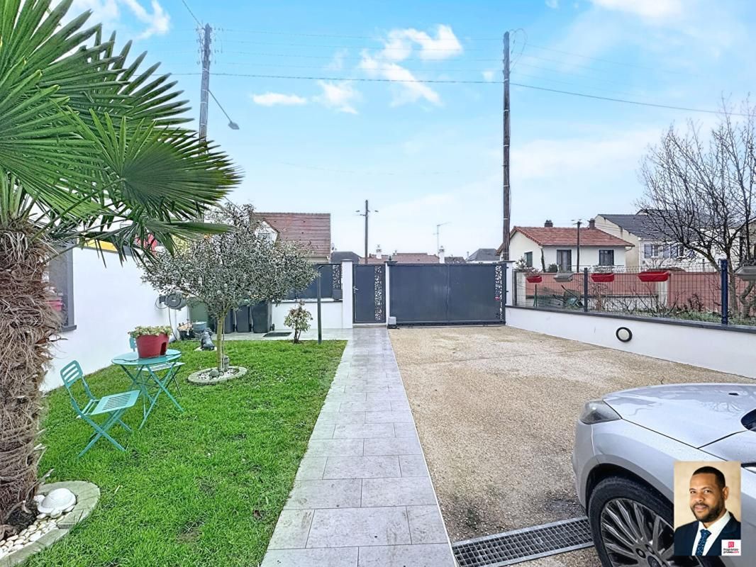 MORANGIS Maison Morangis de 146m² sur 378m² de terrain + dépendance 3