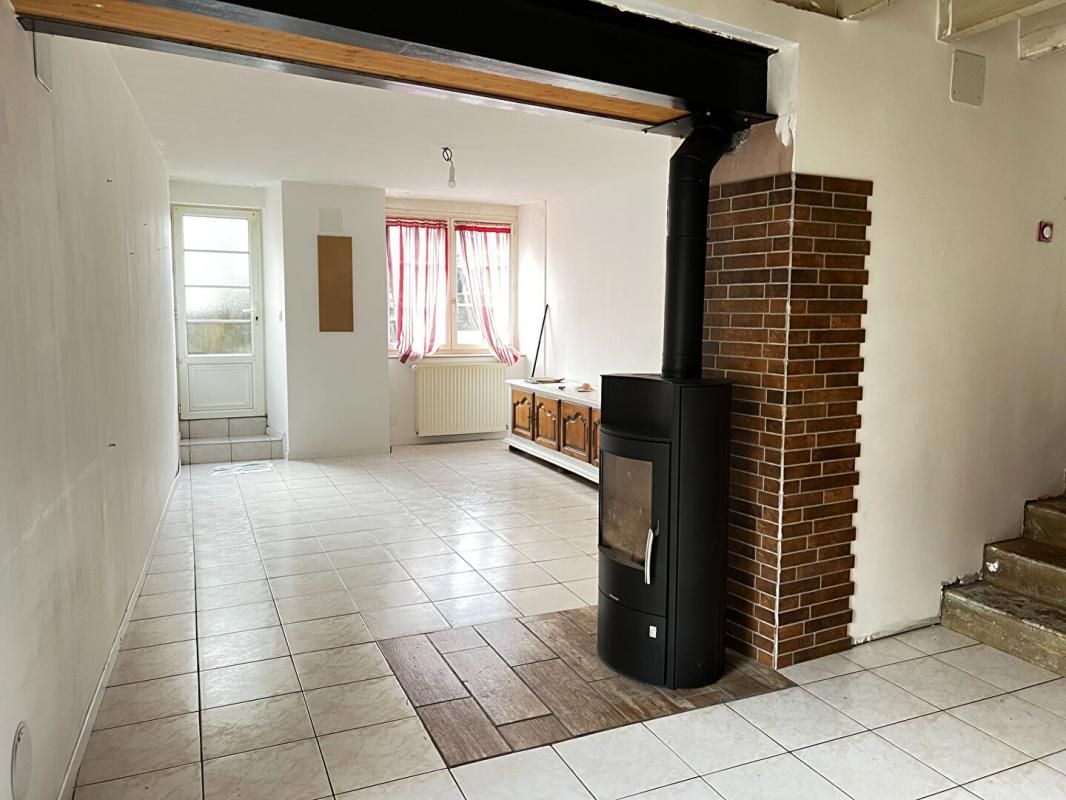 POUZAUGES Maison  6 pièces, 97 m² + dépendances en pierres 4