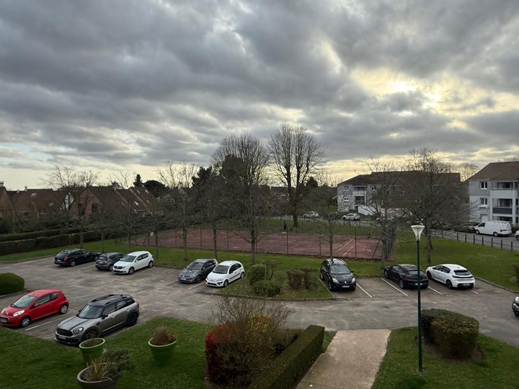 BOIS-GUILLAUME Bel appartement T3, 65 m2 avec ascenseur, balcon et tennis dans quartier recherché - 214 225 - DPE C 2