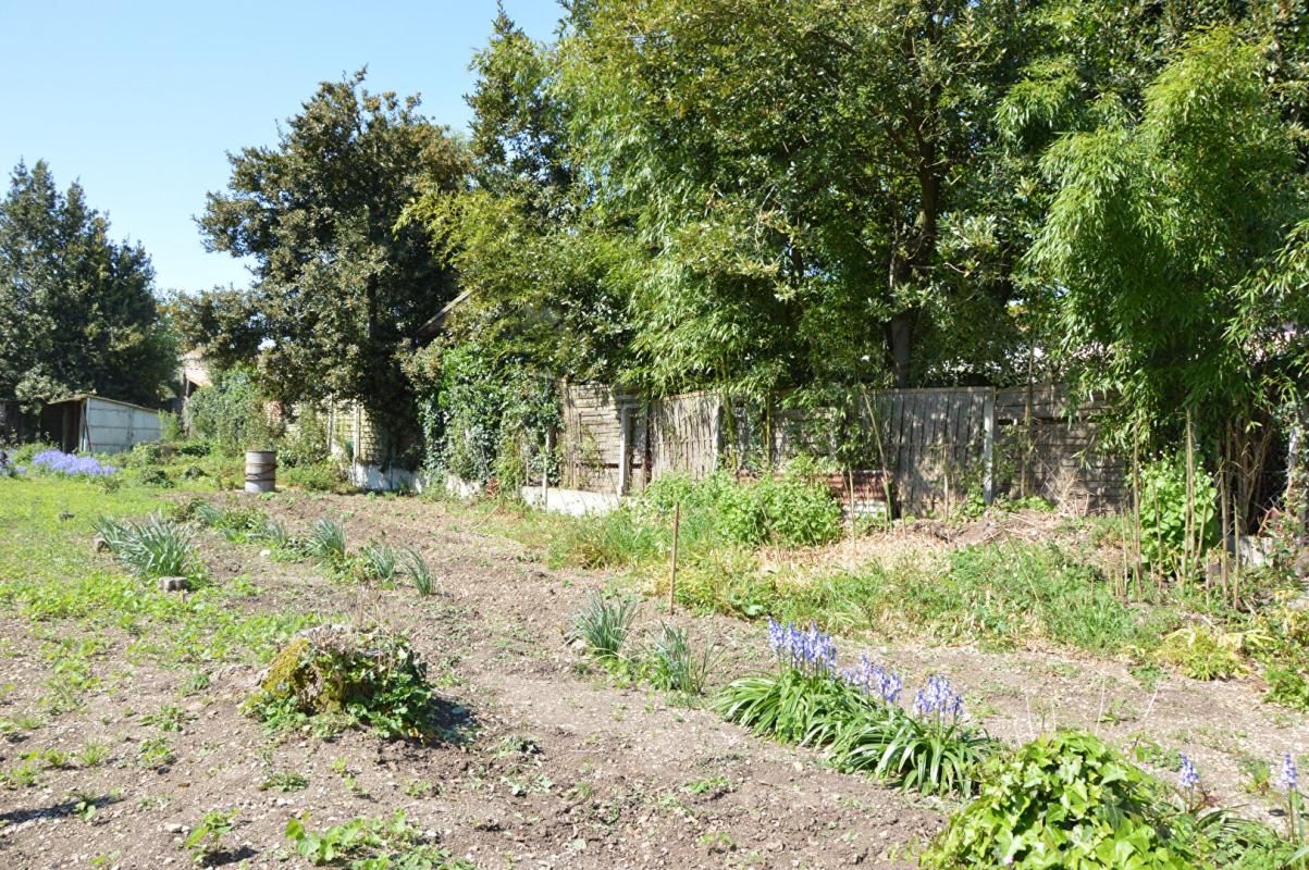 LA ROCHELLE Terrain CONSTRUCTIBLE  17 La Rochelle centre Fétilly 477 m2 3