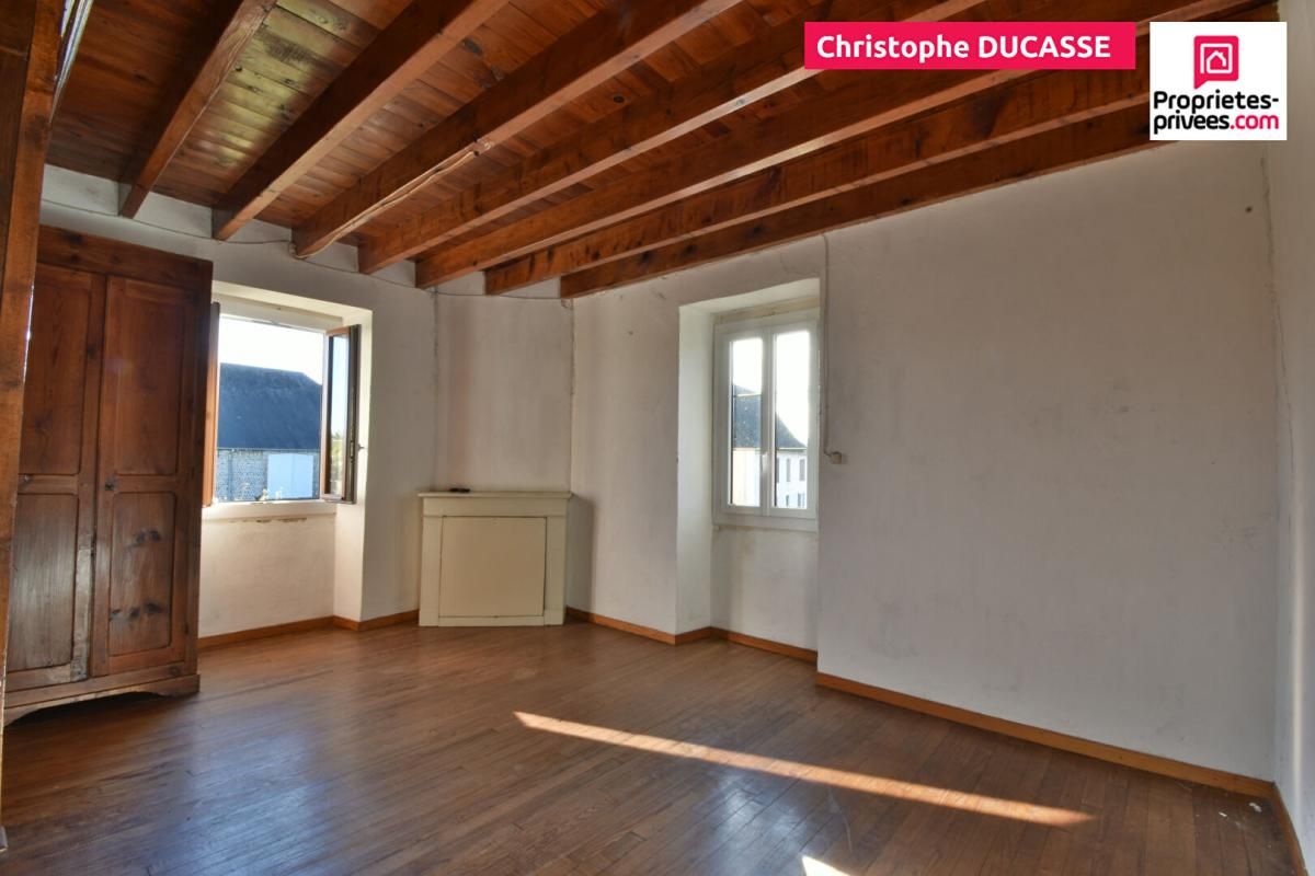 MAISON À LAHOURCADE DE 105 M² AVEC  GRAND TERRAIN PLAT & DÉPENDANCES