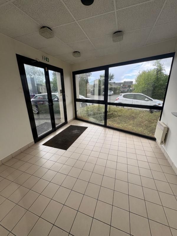 SAINTE-GEMMES-SUR-LOIRE SAINTE GEMMES SUR LOIRE - LOCAL COMMERCIAL, BUREAUX, 73 m² 2