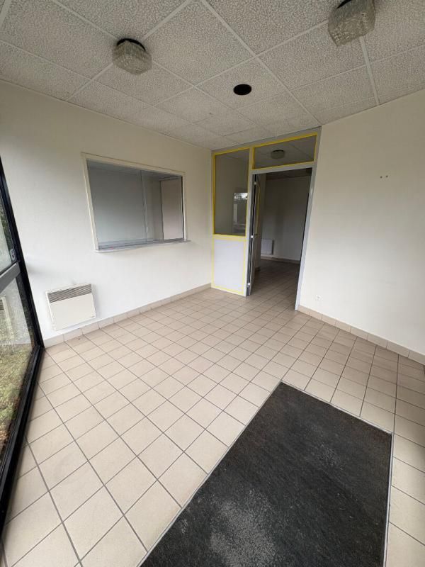 SAINTE-GEMMES-SUR-LOIRE SAINTE GEMMES SUR LOIRE - LOCAL COMMERCIAL, BUREAUX, 73 m² 3