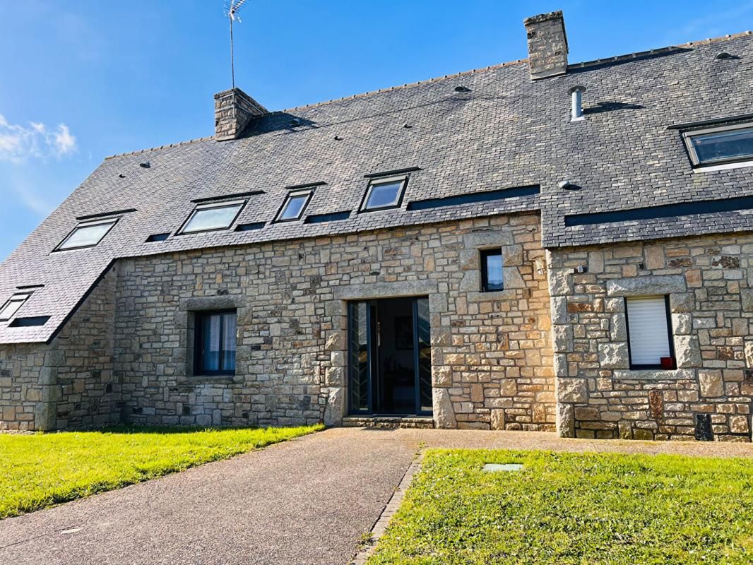 SURZUR Surzur- Maison 205m2- 5 ch- Garages- Atelier- 1824m2 Terrain 2