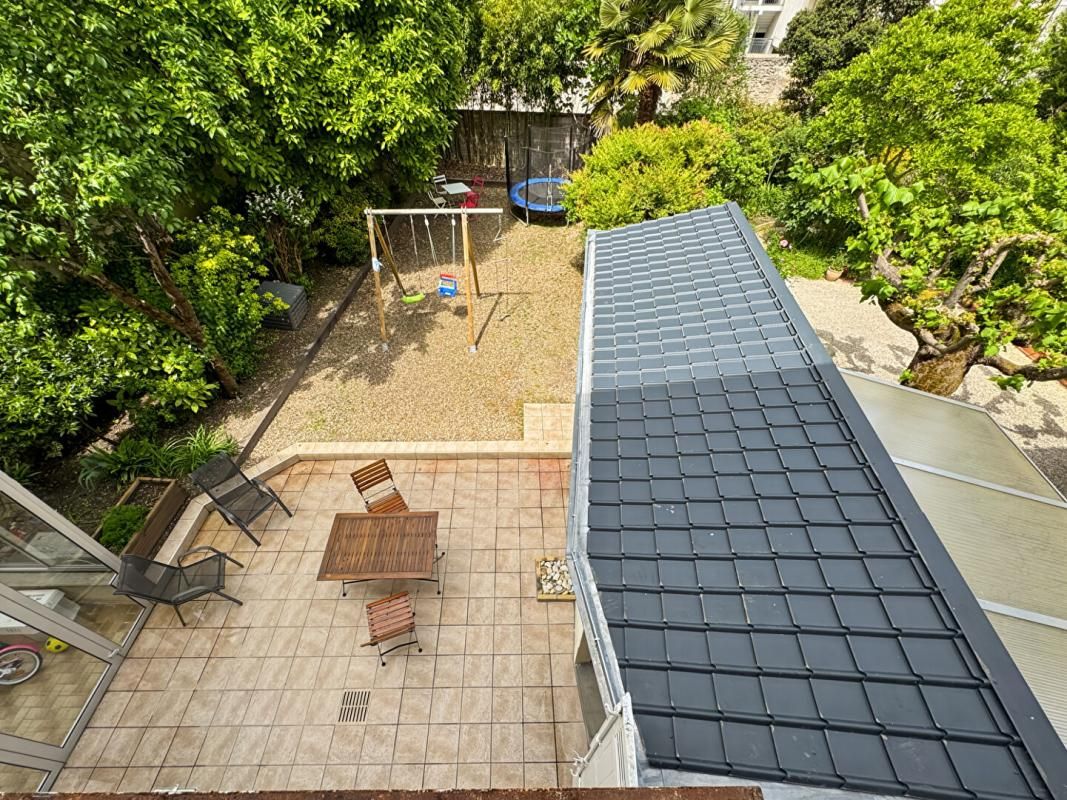 PERIGUEUX Maison  8 pièces 220 m2 garage 4