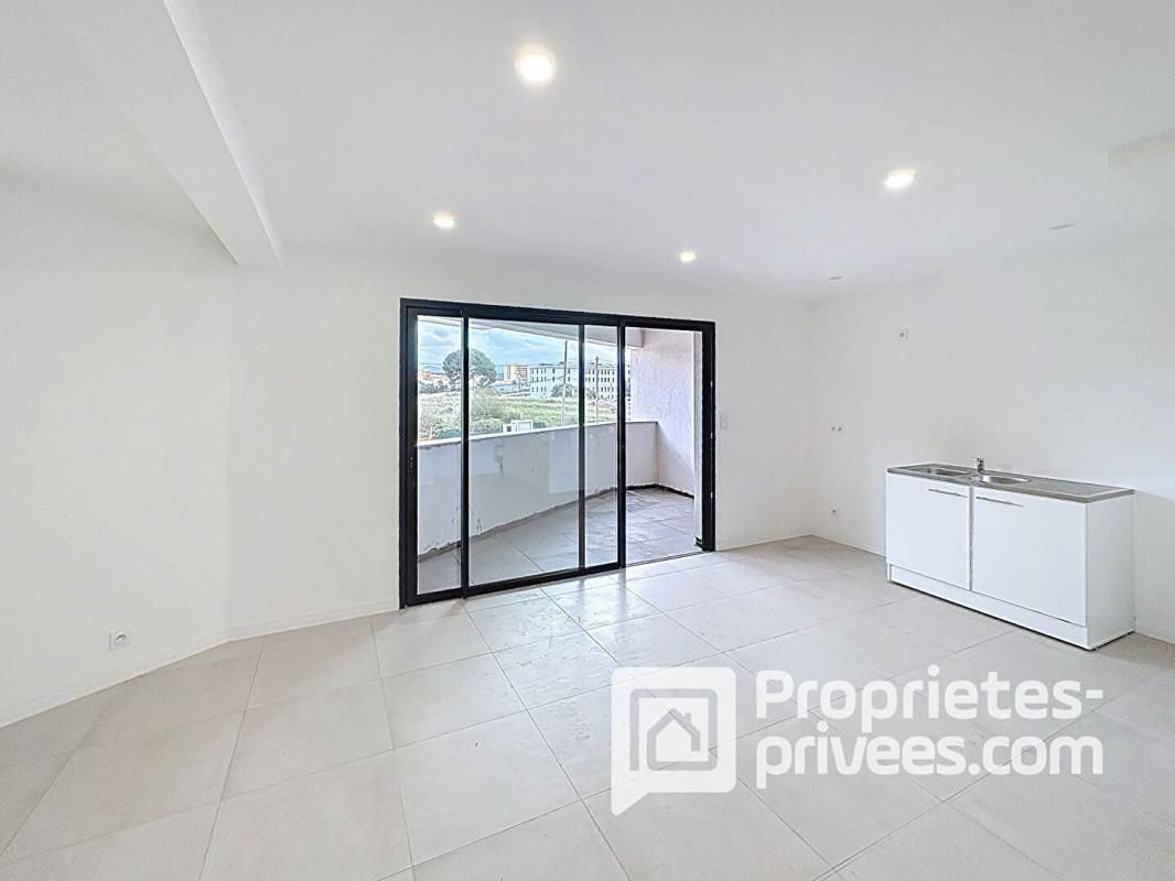 AJACCIO Grand T2 de 54 m², de standing, dans petite résidence calme 3