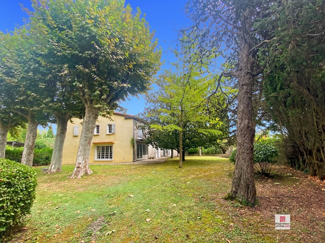 CARCASSONNE EN EXCLUSIVITÉ : MAISON VIGNERONNE DE CARACTÈRE AVEC PARC DE 1,2 HA A CARCASSONNE 3