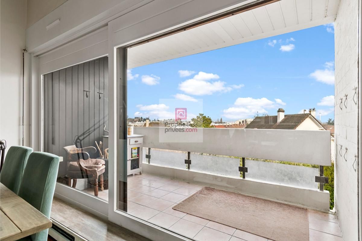 SAINT GERMAIN EN LAYE Appartement triplex 7 chambres en dernier étage proche Lycée international de Saint Germain En Laye 4