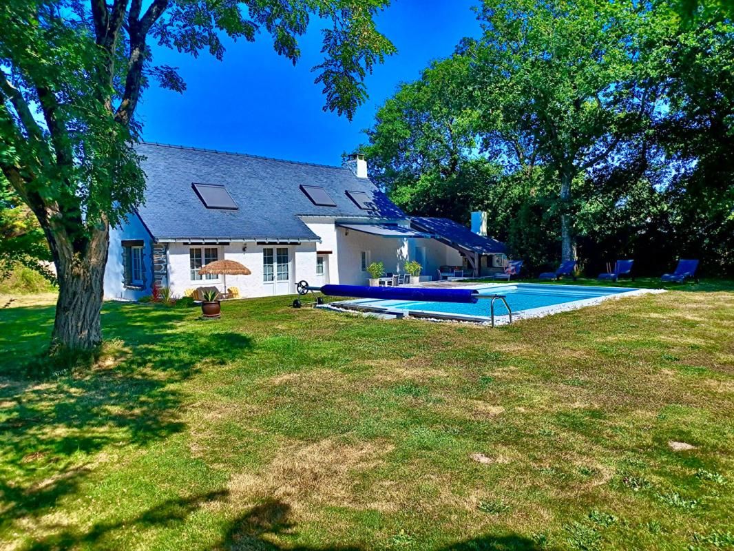 Belle maison T7 & piscine dans un havre de paix à proximité des plages