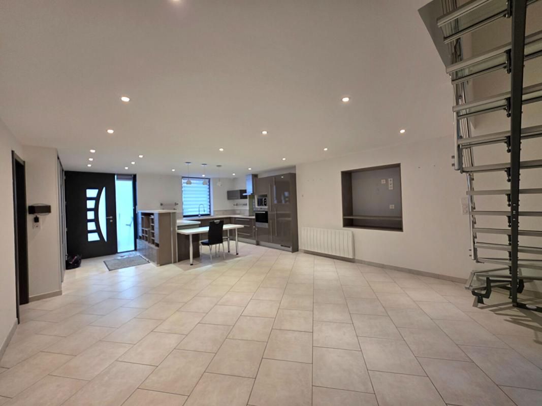 HIRSON Maison Hirson 5 pièce(s) 87 m2 2