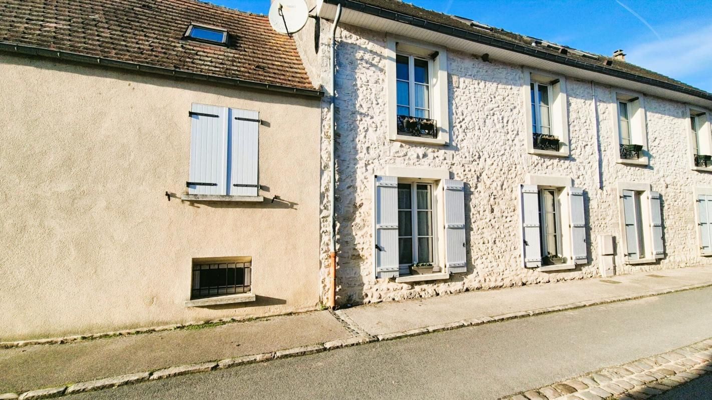 CREPY-EN-VALOIS Immeuble De Rapport  A VENDRE   384.2 m2 1