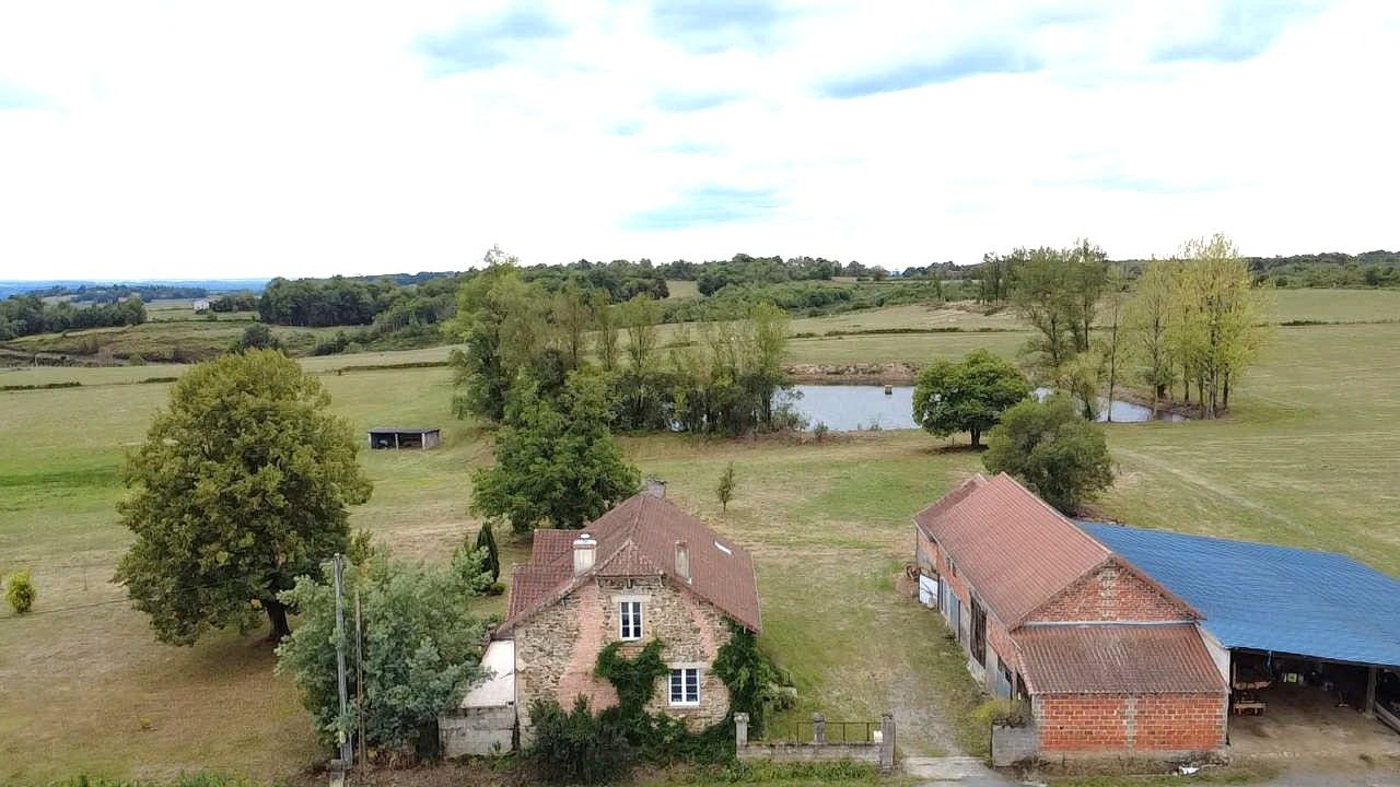Maison 165 m2 / grange / garage /étang / terrain 9 hectares