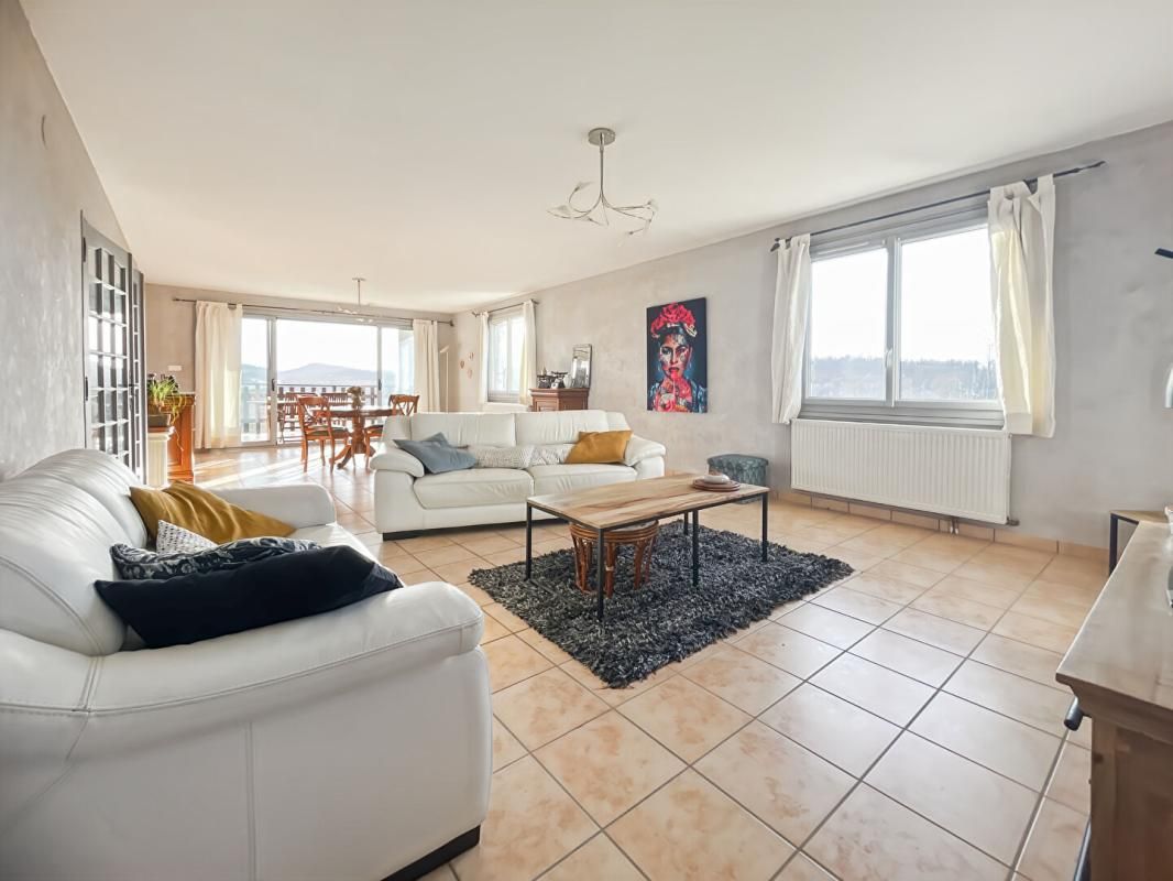 TOULOUSE-LE-CHATEAU Toulouse-le-Château - Maison familiale 5 chambres - vue panoramique - terrain arboré 4