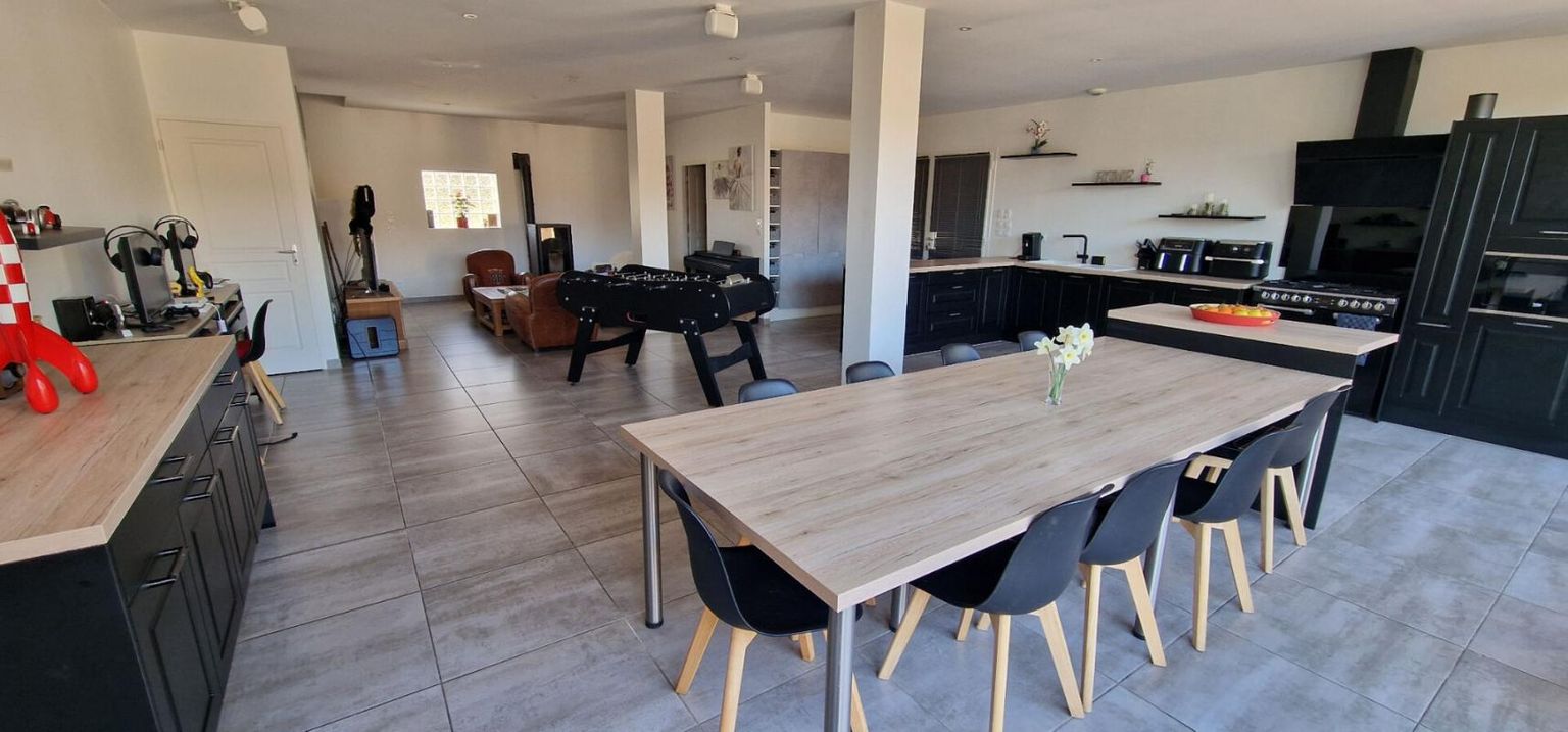 NOYERS-SUR-CHER Maison  310 m² - 11 pièces dont 9 chambres - terrain 2561m² Noyers Sur Cher 3